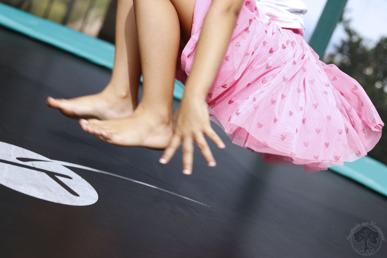 Ganas de saltar? Instala una cama elástica para niños - Blog de  Puericultura y Juguetes