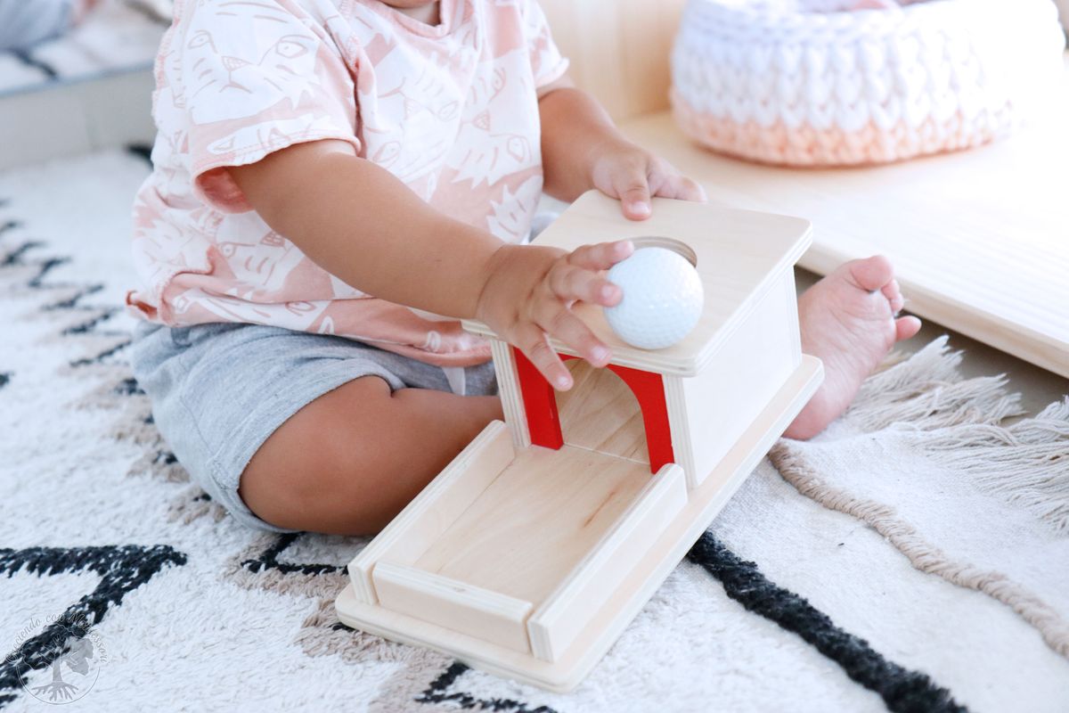 Ambiente preparado Montessori: Materiales para bebé de 0-6 meses