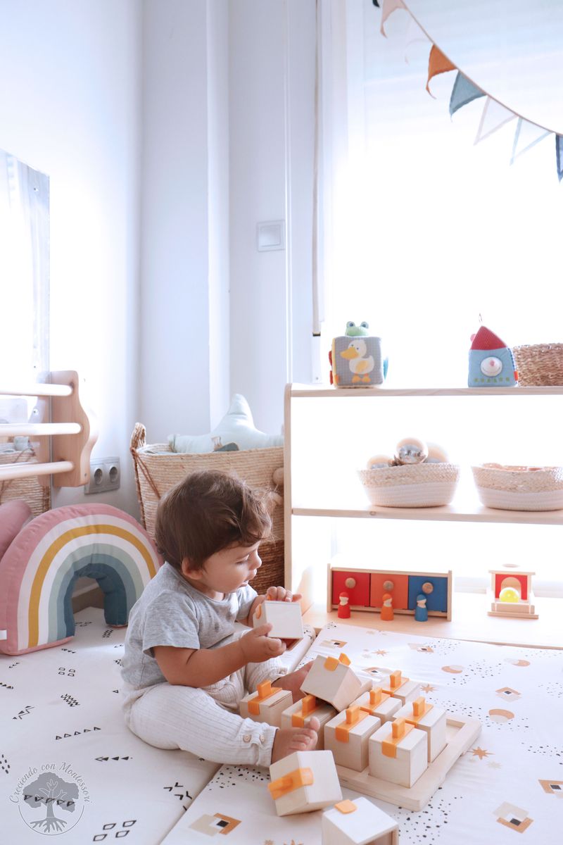 Ambiente preparado Montessori: Materiales para bebé de 0-6 meses –  Creciendo Con Montessori