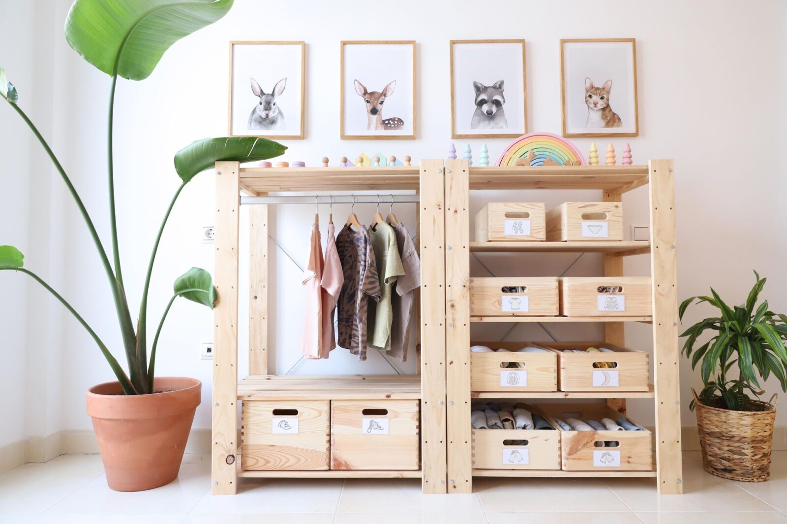 Armario Montessori para la organización de la ropa