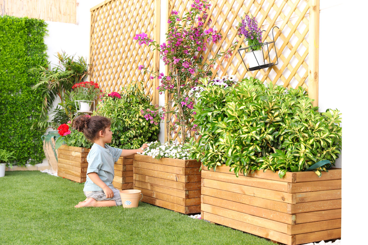 aumento Fanático dilema Ideas para transformar una terraza/patio en un «jardín» – Creciendo Con  Montessori